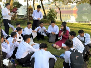 Kanji Masters Academy founder with students during education and application preparation